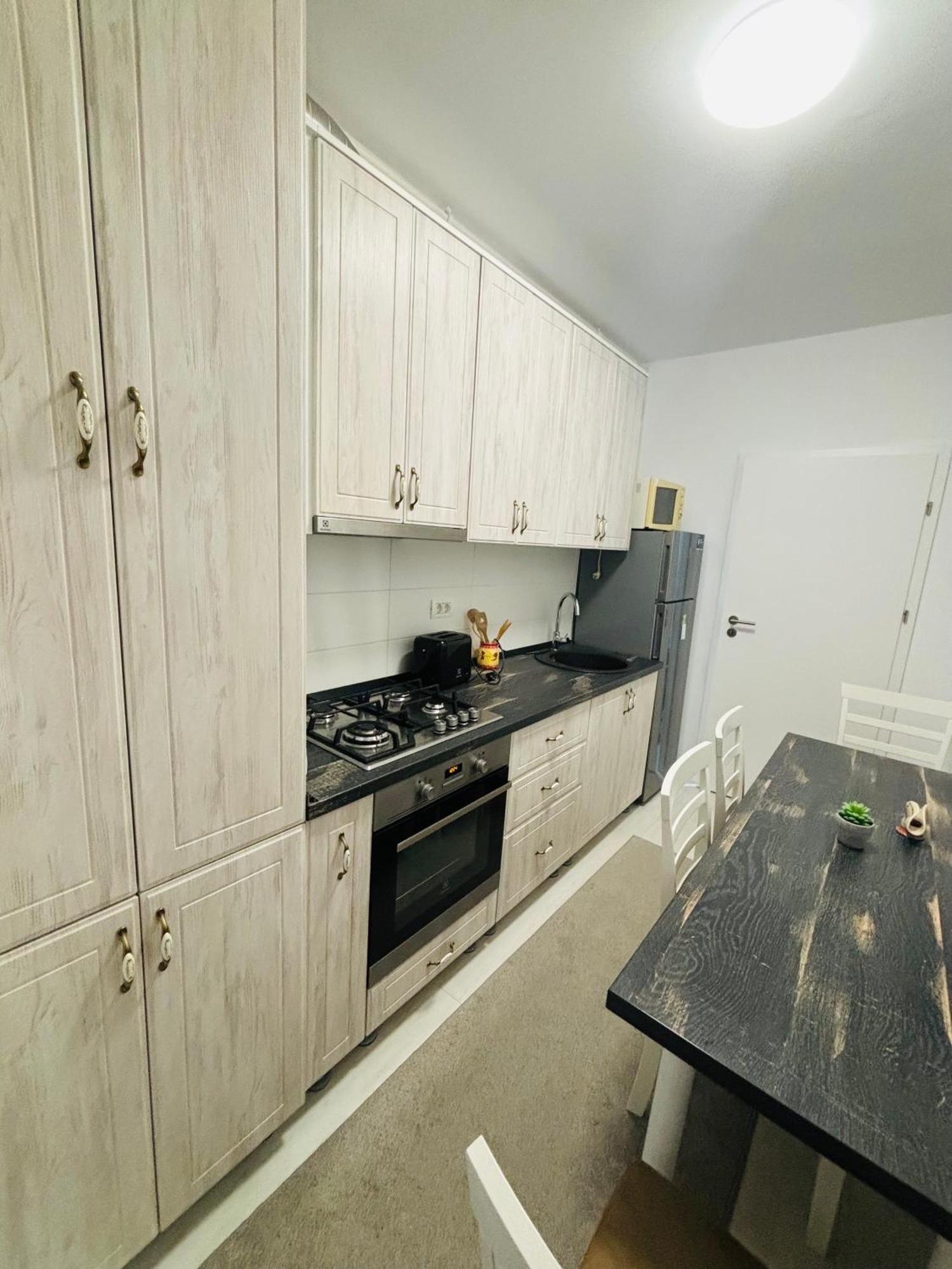 One Apartments Nordone Iulius Town ทิมิชัวรา ภายนอก รูปภาพ